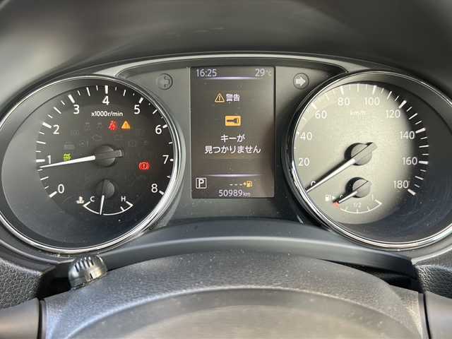 日産 エクストレイル 20X 静岡県 2018(平30)年 5.1万km ブリリアントホワイトパール 純正ナビ/・iPod/・SD/・FM/AM/・フルセグTV/・WALKMAN/USB/・MUSIC STOCKER/・CD/DVD/Blu-ray/・Bluetooth/主要装備/・バックカメラ/・ETC/・コーナーセンサー/・エマージェンシーブレーキ/・パーキングアシスト/・4×4-i/・パワーバックドア/・アイドリングストップ/・ヒルディセントコントロール/・ヒーテッドドアミラー/・フォグランプ
