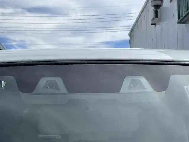 スズキ ラパン X 岐阜県 2024(令6)年 0.2万km ピュアホワイトP ワンオーナー/4WD/純正ディスプレイオーディオ/【Bluetooth．AM/FMラジオ】/バックカメラ/スマートキー/ETC/ドライブレコーダー/ベンチシート/シートヒーター/純正フロアマット/純正アルミホイール/コーナーセンサー/オートライト/横滑り防止装置/レーンキープアシスト/衝突被害軽減ブレーキ/盗難防止装置/保証書/取扱説明書