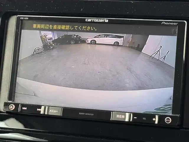トヨタ プリウス S 福岡県 2020(令2)年 5.5万km スーパーホワイトⅡ 社外ナビ（フルセグＴＶ）　/衝突軽減　/レーンキープ　/コーナーセンサー　/先行車発進検知　/盗難防止装置　/レーダークルコン　/ドライブモード　/アイドリングストップ　/オートライト　/ビルトインＥＴＣ　/１００Ｖ電源