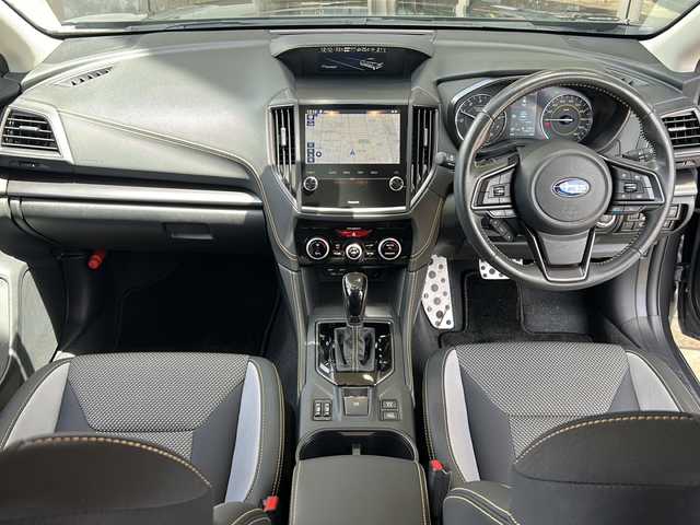 スバル ＸＶ ハイブリッド アドバンス スタイルエディション 静岡県 2022(令4)年 1.7万km マグネタイトグレーメタリック 純正ナビ　/バック・サイドカメラ　/衝突軽減ブレーキ　/レーダークルーズコントロール　/レーンキープアシスト　/誤発進抑制機能　/ＬＥＤライト　/ＥＴＣ　/クリアランスソナー　/純正１８アルミホイール /シートヒーター /スマートキー /プッシュスタート