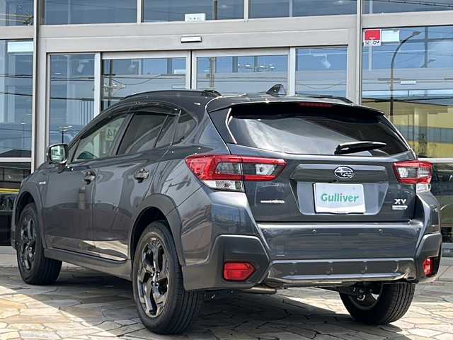 スバル ＸＶ ハイブリッド アドバンス スタイルエディション 静岡県 2022(令4)年 1.7万km マグネタイトグレーメタリック 純正ナビ　/バック・サイドカメラ　/衝突軽減ブレーキ　/レーダークルーズコントロール　/レーンキープアシスト　/誤発進抑制機能　/ＬＥＤライト　/ＥＴＣ　/クリアランスソナー　/純正１８アルミホイール /シートヒーター /スマートキー /プッシュスタート