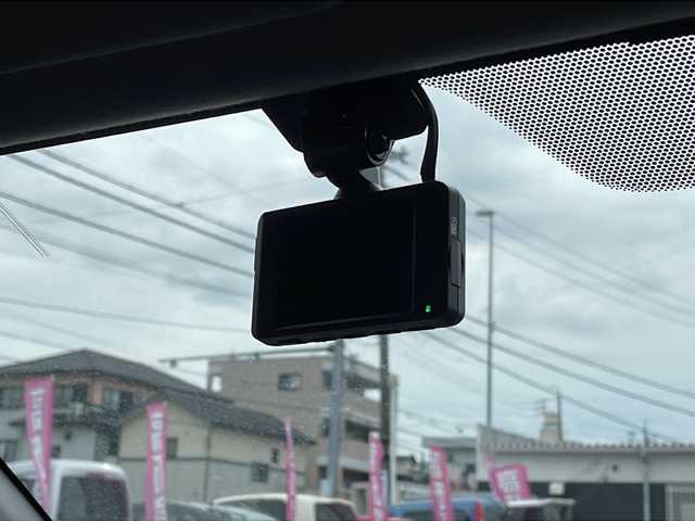 トヨタ ｉＱ 130G → ゴー 愛知県 2012(平24)年 12.4万km シルバーM /禁煙車//社外SDナビ/フルセグTV//Bluetooth.CD.DVD//ETC/バックカメラ//前方ドライブレコーダー//レーダー探知機（ZR337CSD）//社外センターマフラー//純正フロアマット//純正ドアバイザー//ヘッドライトレベライザー//横滑り防止（VSC）//ECOモード//リモコンキー//電動格納ミラーウインカー