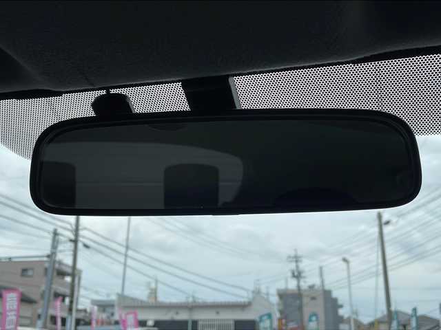 トヨタ ｉＱ 130G → ゴー 愛知県 2012(平24)年 12.4万km シルバーM /禁煙車//社外SDナビ/フルセグTV//Bluetooth.CD.DVD//ETC/バックカメラ//前方ドライブレコーダー//レーダー探知機（ZR337CSD）//社外センターマフラー//純正フロアマット//純正ドアバイザー//ヘッドライトレベライザー//横滑り防止（VSC）//ECOモード//リモコンキー//電動格納ミラーウインカー