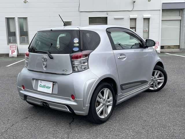 トヨタ ｉＱ 130G → ゴー 愛知県 2012(平24)年 12.4万km シルバーM /禁煙車//社外SDナビ/フルセグTV//Bluetooth.CD.DVD//ETC/バックカメラ//前方ドライブレコーダー//レーダー探知機（ZR337CSD）//社外センターマフラー//純正フロアマット//純正ドアバイザー//ヘッドライトレベライザー//横滑り防止（VSC）//ECOモード//リモコンキー//電動格納ミラーウインカー