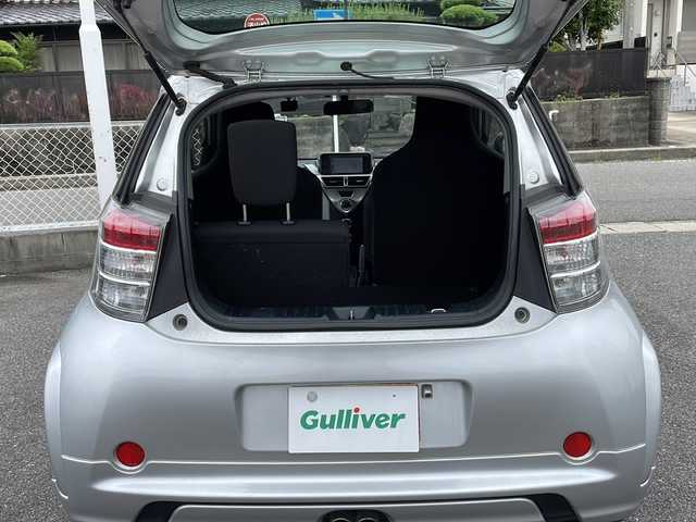 トヨタ ｉＱ 130G → ゴー 愛知県 2012(平24)年 12.4万km シルバーM /禁煙車//社外SDナビ/フルセグTV//Bluetooth.CD.DVD//ETC/バックカメラ//前方ドライブレコーダー//レーダー探知機（ZR337CSD）//社外センターマフラー//純正フロアマット//純正ドアバイザー//ヘッドライトレベライザー//横滑り防止（VSC）//ECOモード//リモコンキー//電動格納ミラーウインカー