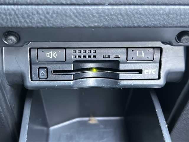 トヨタ アルファード 240S プライムセレクションⅡ 富山県 2010(平22)年 14.4万km ホワイトパールクリスタルシャイン 純正ナビ　/禁煙車　/パワースライドドア　/バックカメラ　/コーナーセンサー　/特別仕様車　/電動リアゲート　/LEDヘッドライト　/スマートキー　/純正アルミホイール　/純正オーディオ　/ウィンカーミラー　/電動格納ミラー