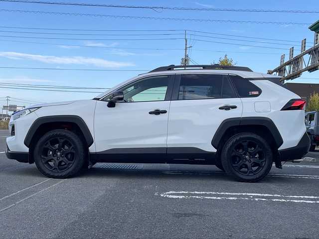 トヨタ ＲＡＶ４ アドベンチャー オフロードPKG 徳島県 2020(令2)年 4.7万km スーパーホワイトⅡ 純正HDDナビ/（フルセグ/DISC/USB/BT）/全方位カメラ/追従式クルーズコントロール/ブラインドスポットモニター/パーキングアシスト/ステアリングヒーター/前席シートヒーター/前席エアーシート/合皮シート/ビルトインETC/純正18インチアルミホイール/純正フロアマット