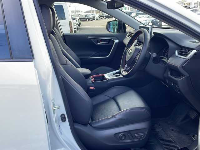 トヨタ ＲＡＶ４ アドベンチャー オフロードPKG 徳島県 2020(令2)年 4.7万km スーパーホワイトⅡ 純正HDDナビ/（フルセグ/DISC/USB/BT）/全方位カメラ/追従式クルーズコントロール/ブラインドスポットモニター/パーキングアシスト/ステアリングヒーター/前席シートヒーター/前席エアーシート/合皮シート/ビルトインETC/純正18インチアルミホイール/純正フロアマット