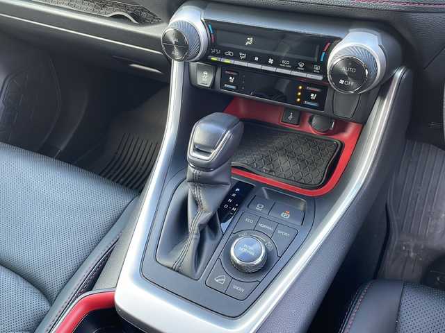 トヨタ ＲＡＶ４ アドベンチャー オフロードPKG 徳島県 2020(令2)年 4.7万km スーパーホワイトⅡ 純正HDDナビ/（フルセグ/DISC/USB/BT）/全方位カメラ/追従式クルーズコントロール/ブラインドスポットモニター/パーキングアシスト/ステアリングヒーター/前席シートヒーター/前席エアーシート/合皮シート/ビルトインETC/純正18インチアルミホイール/純正フロアマット