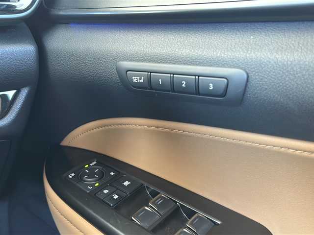 レクサス ＮＸ 250 バージョンL 岐阜県 2023(令5)年 2万km ソニッククォーツ ワンオーナー/サンルーフ/メーカーオプションナビ/フルセグTV/AM/FM/BT/USB/ブラインドスポットモニター/デジタルインナーミラー/アダプティブクルーズコントロール/ETC2.0/前後ドラレコ/バックカメラ(全周囲)/パドルシフト/ステアリング電動チルト/ステアリングヒーター/シートヒーター(全席)/シートクーラー(前席)/パワーシート/シートメモリー/パワーバックドア/プリクラッシュセーフティー/レーンディパーチャーアラート/ロードサインアシスト/フロント/リヤクロストラフィックアラート/レーンチェンジアシスト/プロアクティブドライビングアシスト/パーキングサポートブレーキ/クリアランスソナー/安心降車アシスト/リアカメラディテクション/横滑り防止装置/アイドリングストップ/オートライト/オートハイビーム/電動格納ミラー/スマートキー/プッシュスタート/革巻きステアリング/ECO/SPORTモード