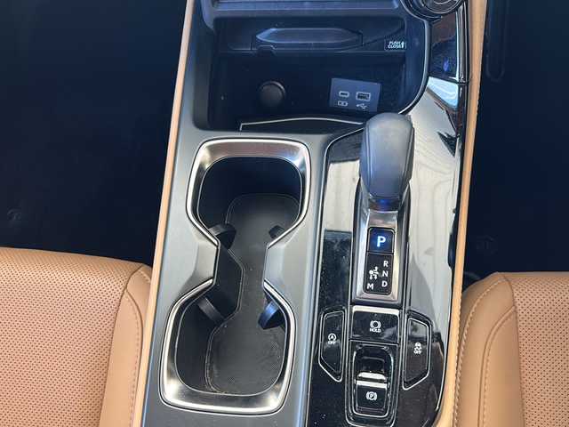 レクサス ＮＸ 250 バージョンL 岐阜県 2023(令5)年 2万km ソニッククォーツ ワンオーナー/サンルーフ/メーカーオプションナビ/フルセグTV/AM/FM/BT/USB/ブラインドスポットモニター/デジタルインナーミラー/アダプティブクルーズコントロール/ETC2.0/前後ドラレコ/バックカメラ(全周囲)/パドルシフト/ステアリング電動チルト/ステアリングヒーター/シートヒーター(全席)/シートクーラー(前席)/パワーシート/シートメモリー/パワーバックドア/プリクラッシュセーフティー/レーンディパーチャーアラート/ロードサインアシスト/フロント/リヤクロストラフィックアラート/レーンチェンジアシスト/プロアクティブドライビングアシスト/パーキングサポートブレーキ/クリアランスソナー/安心降車アシスト/リアカメラディテクション/横滑り防止装置/アイドリングストップ/オートライト/オートハイビーム/電動格納ミラー/スマートキー/プッシュスタート/革巻きステアリング/ECO/SPORTモード