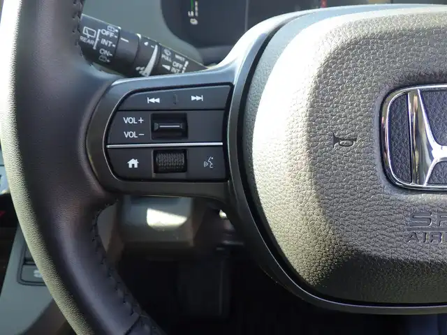 ホンダ フリード ハイブリット e:HEV クロスター 千葉県 2024(令6)年 1.3万km ソニックグレーパール ホンダセンシング/・衝突軽減ブレーキ（CMBS）/・車線維持支援システム（LKAS）/・アダプティブクルーズコントロール（ACC）/・ブラインドスポットインフォメーション/・後方誤発進抑制機能/・誤発進抑制機能/両側パワースライドドア/ディスプレイオーディオ/【Apple CarPlay　Android Auto対応】/【Bluetooth接続】/バックカメラ/ドライブレコーダー（ZDR-037）/ハーフレザーシート/前席シートヒーター/革巻きステアリング/ステアリングスイッチ/ETC/LEDヘッドライト/フォグライト/ウインカーミラー/コーナーセンサー/純正15インチアルミホイル/サイド/カーテンエアバッグ/Honda スマートキー