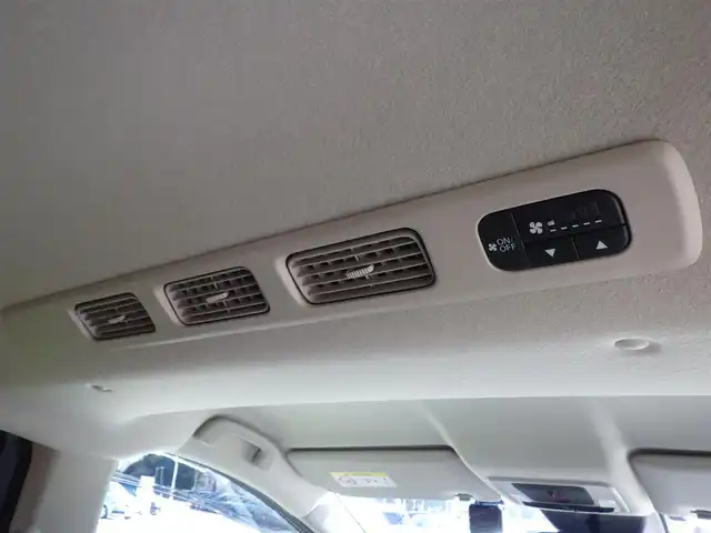 ホンダ フリード ハイブリット e:HEV クロスター 千葉県 2024(令6)年 1.3万km ソニックグレーパール ホンダセンシング/・衝突軽減ブレーキ（CMBS）/・車線維持支援システム（LKAS）/・アダプティブクルーズコントロール（ACC）/・ブラインドスポットインフォメーション/・後方誤発進抑制機能/・誤発進抑制機能/両側パワースライドドア/ディスプレイオーディオ/【Apple CarPlay　Android Auto対応】/【Bluetooth接続】/バックカメラ/ドライブレコーダー（ZDR-037）/ハーフレザーシート/前席シートヒーター/革巻きステアリング/ステアリングスイッチ/ETC/LEDヘッドライト/フォグライト/ウインカーミラー/コーナーセンサー/純正15インチアルミホイル/サイド/カーテンエアバッグ/Honda スマートキー