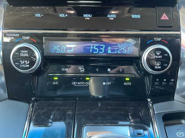 トヨタ ヴェルファイア ハイブリット ZR 青森県 2018(平30)年 6.6万km ブラック 4WD/純正10インチナビ・フルセグTV/CD・DVD・Bluetooth/純正12インチフリップダウンモニター/バックカメラ/黒合皮シート/前席エアシート・シートヒーター/助手席パワーオットマン/両側パワースライドドア/セーフティセンス/プリクラッシュセーフティ/レーダークルーズコントロール/レーントレーシングアシスト/オートマチックハイビーム/ビルトインETC/LEDヘッドライト/LEDフォグランプ/OP3眼LEDヘッドランプ/LEDフォグランプ/社外20インチアルミ/モデリスタエアロ