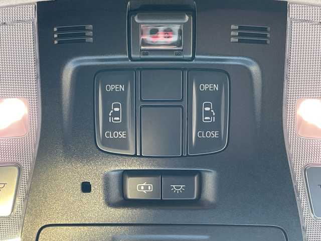 トヨタ ヴェルファイア ハイブリット ZR 青森県 2018(平30)年 6.6万km ブラック 4WD/純正10インチナビ・フルセグTV/CD・DVD・Bluetooth/純正12インチフリップダウンモニター/バックカメラ/黒合皮シート/前席エアシート・シートヒーター/助手席パワーオットマン/両側パワースライドドア/セーフティセンス/プリクラッシュセーフティ/レーダークルーズコントロール/レーントレーシングアシスト/オートマチックハイビーム/ビルトインETC/LEDヘッドライト/LEDフォグランプ/OP3眼LEDヘッドランプ/LEDフォグランプ/社外20インチアルミ/モデリスタエアロ