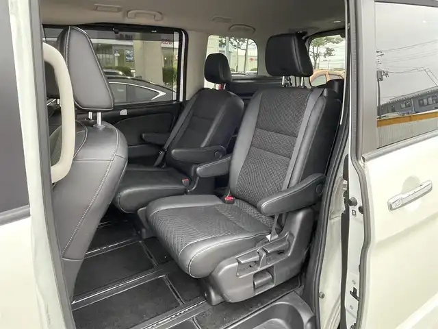 日産 セレナ e－パワー ハイウェイスター V 宮城県 2022(令4)年 3.5万km ブリリアントホワイトパール ワンオーナー/プロパイロット/純正メモリー10型ナビ/フルセグTV/（CD/DVD/BT）/フリップダウンモニター/アラウンドビューモニター/両側パワースライドドア/レーダークルーズコントロール/バックカメラ/全方位運転支援システム/・インテリジェントエマージェンシーブレーキ/・踏み間違い衝突防止アシスト/・車線逸脱防止支援システム/・標識検知機能/・前方衝突予測警報/・車線逸脱警報/・後側方車両検知警報/・後退時車両検知警報/コーナーセンサー/LEDヘッドライト/スマートキー/ブラインドスポットモニター/インテリジェントルームミラー/オートマチックハイビーム/ドライブレコーダー/ETC/ステアリングスイッチ/プッシュスタート/保証書/取扱説明書