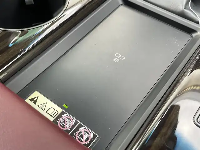 レクサス ＬＸ 600 福岡県 2023(令5)年 8.6万km ソニッククォーツ ワンオーナー/純正ナビ（AM/FM/BT/フルセグTV）/ブラインドスポットモニター/ムーンルーフ/デジタルインナーミラー/22インチ純正アルミホイール/リアシートエンターテインメントシステム/クールボックス/パノラミックビューモニター/ダウンヒルアシストコントロール/三眼フルLEDヘッドライト/レーダークルーズコントロール/全席シートヒーター/全席エアシート/前席パワーシート/ステアリングヒーター/前後ドライブレコーダー/ビルトインETC2.0/フロント・リアエアロ/ルーフレール/本革巻ステアリング（パドル付）/パワーバックドア/携帯置くだけ充電/USB入力端子/オートマチックハイビーム/スペアキー/カードキー/純正フロアマット/保証書/取扱説明書