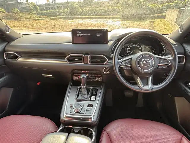 マツダ ＣＸ－８ 25S Lパッケージ 長崎県 2021(令3)年 2.5万km プラチナクォーツメタリック 純正ディスプレイオーディオ/全方位カメラ/衝突軽減システム/BOSEサウンドシステム/レーンアシスト/ブラインドスポットモニター/レーダークルーズ/ETC/レザーシート/パワーシート/シートヒーター/エアシート/ヘッドアップディスプレイ/ステアリングスイッチ/置くだけ充電/オートライト/ルーフレール/純正19インチAW