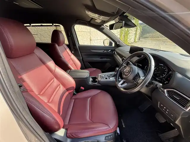 マツダ ＣＸ－８ 25S Lパッケージ 長崎県 2021(令3)年 2.5万km プラチナクォーツメタリック 純正ディスプレイオーディオ/全方位カメラ/衝突軽減システム/BOSEサウンドシステム/レーンアシスト/ブラインドスポットモニター/レーダークルーズ/ETC/レザーシート/パワーシート/シートヒーター/エアシート/ヘッドアップディスプレイ/ステアリングスイッチ/置くだけ充電/オートライト/ルーフレール/純正19インチAW