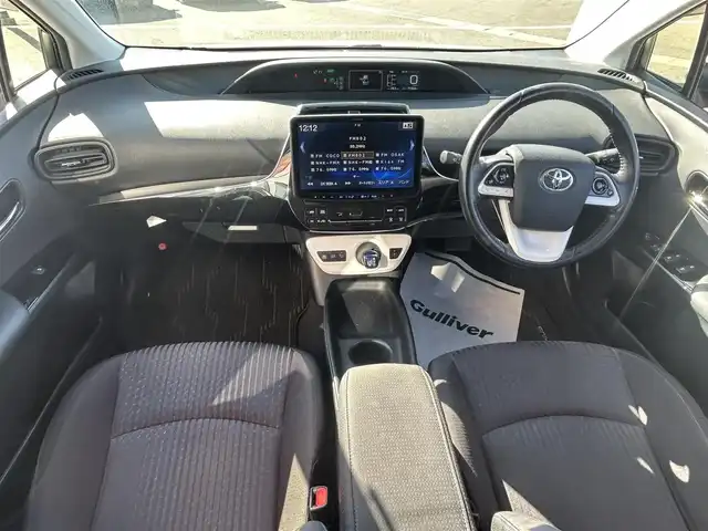 トヨタ プリウス S 和歌山県 2018(平30)年 7.2万km ホワイトパールクリスタルシャイン モデリスタ風エアロパーツ/アルパインナビ/フルセグTV/バックカメラ/デジタルインナーミラー/HDMI/横滑り防止/純正フロアマット/ETC/LEDヘッドライト/オートライト