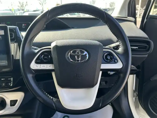 トヨタ プリウス S 和歌山県 2018(平30)年 7.2万km ホワイトパールクリスタルシャイン モデリスタ風エアロパーツ/アルパインナビ/フルセグTV/バックカメラ/デジタルインナーミラー/HDMI/横滑り防止/純正フロアマット/ETC/LEDヘッドライト/オートライト