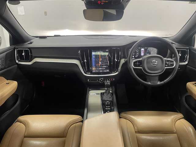ボルボ Ｖ６０ T5 インスクリプション 兵庫県 2018(平30)年 4.9万km グレー パノラマサンルーフ/ハーマンカードン/本革シート/シートヒーター/ベンチレーター/純正ナビ/全方位カメラ/カープレイ・アンドロイドオート/ACC/LKA/BLIS/フルセグTV