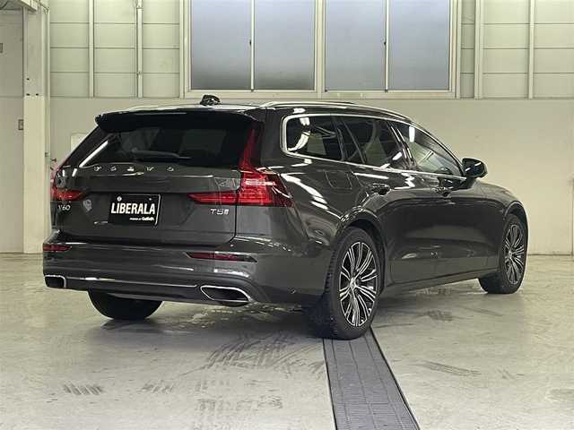 ボルボ Ｖ６０ T5 インスクリプション 兵庫県 2018(平30)年 4.9万km グレー パノラマサンルーフ/ハーマンカードン/本革シート/シートヒーター/ベンチレーター/純正ナビ/全方位カメラ/カープレイ・アンドロイドオート/ACC/LKA/BLIS/フルセグTV