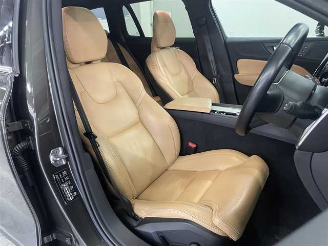 ボルボ Ｖ６０ T5 インスクリプション 兵庫県 2018(平30)年 4.9万km グレー パノラマサンルーフ/ハーマンカードン/本革シート/シートヒーター/ベンチレーター/純正ナビ/全方位カメラ/カープレイ・アンドロイドオート/ACC/LKA/BLIS/フルセグTV