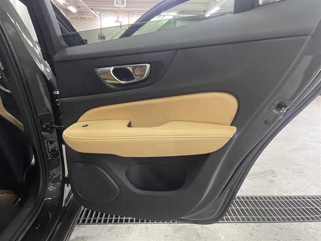 ボルボ Ｖ６０ T5 インスクリプション 兵庫県 2018(平30)年 4.9万km グレー パノラマサンルーフ/ハーマンカードン/本革シート/シートヒーター/ベンチレーター/純正ナビ/全方位カメラ/カープレイ・アンドロイドオート/ACC/LKA/BLIS/フルセグTV