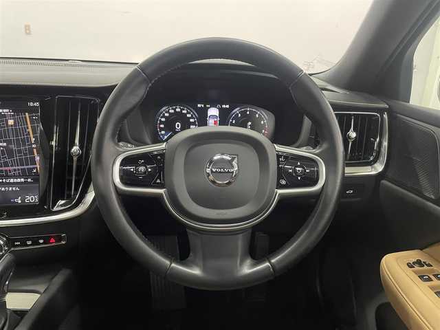 ボルボ Ｖ６０ T5 インスクリプション 兵庫県 2018(平30)年 4.9万km グレー パノラマサンルーフ/ハーマンカードン/本革シート/シートヒーター/ベンチレーター/純正ナビ/全方位カメラ/カープレイ・アンドロイドオート/ACC/LKA/BLIS/フルセグTV