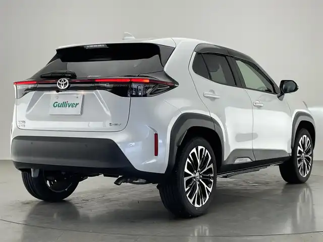 トヨタ ヤリスクロス ハイブリッド Z 愛知県 2025(令7)年 0.3万km プラチナホワイトパールマイカ 純正８型ナビ　全方位カメラ　ＨＵＤ　禁煙車　ＢＳＭ　前後ドラレコ　ＥＴＣ　セーフティセンス　衝突軽減　追従クルコン　ＬＥＤオートライト　ｎａｎｏｅＸ　ステアヒーター　シートヒーター　ハーフレザー　ミラキャスト　オートハイビーム
