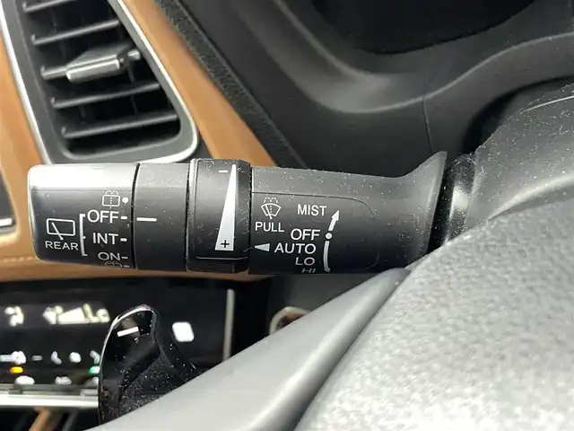 ホンダ ヴェゼル ハイブリッド Z ホンダセンシング 熊本県 2016(平28)年 4.8万km プレミアムクリスタルレッドM モデューロエアロ　/純正8インチナビ　/前後ドライブレコーダー　/バックカメラ　/ビルトインＥＴＣ　/前席シートヒーター　/ホンダセンシング/・衝突軽減ブレーキ/・レーンキープアシスト/・アダブティブクルーズコントロール/・先行車発進お知らせ機能/・路外逸脱抑制機能/・レーンキープアシスト/・標識認識システム/・オートハイビーム/横滑り防止/ハーフレザーシート/コーナーポール/電動パーキングサポート/ブレーキホールド/ジャズブラウン内装/純正フロアマット/純正17インチAW/オートライト/LEDヘッドライト/スマートキー/プッシュスタート/スペアキー1本