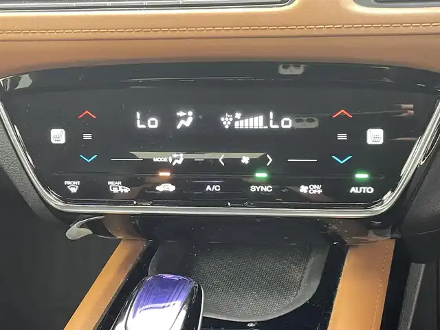 ホンダ ヴェゼル ハイブリッド Z ホンダセンシング 熊本県 2016(平28)年 4.8万km プレミアムクリスタルレッドM モデューロエアロ　/純正8インチナビ　/前後ドライブレコーダー　/バックカメラ　/ビルトインＥＴＣ　/前席シートヒーター　/ホンダセンシング/・衝突軽減ブレーキ/・レーンキープアシスト/・アダブティブクルーズコントロール/・先行車発進お知らせ機能/・路外逸脱抑制機能/・レーンキープアシスト/・標識認識システム/・オートハイビーム/横滑り防止/ハーフレザーシート/コーナーポール/電動パーキングサポート/ブレーキホールド/ジャズブラウン内装/純正フロアマット/純正17インチAW/オートライト/LEDヘッドライト/スマートキー/プッシュスタート/スペアキー1本