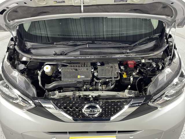 日産 デイズ X 神奈川県 2023(令5)年 0.4万km スターリングシルバーM バックカメラ/ETC/純正14インチAW/エマージェンシーブレーキ/車線逸脱警報/先行車発進お知らせ機能/側道標識表示機能/道路標識表示機能/ふらつき警報/オートハイビーム/HIDヘッドライト