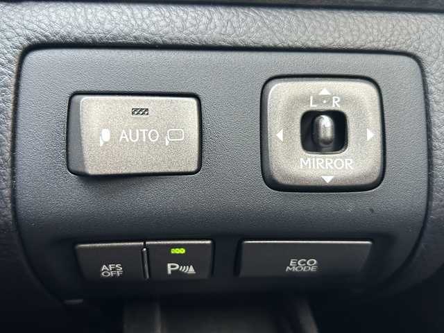 レクサス ＬＳ 460 バージョンC 福島県 2011(平23)年 8.8万km プレミアムシルバーM 純正ナビゲーション/【CD/DVD/USB/AUX/TV】/バックカメラ/サンルーフ/ビルトインETC/前席シートヒーター/前席ベンチレーション/前席パワーシート/運転席シートメモリー/クルーズコントロール/HIDオートライト/純正フロアマット