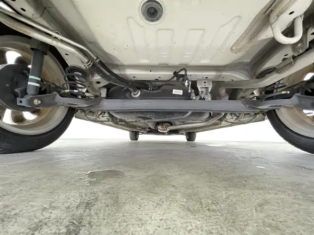 スズキ ラパン X 千葉県 2018(平30)年 4.7万km フォーンベージュメタリック/ホワイト2トーンルーフ 禁煙車/衝突軽減ブレーキ/横滑り防止装置/７型ワイドモニターナビ/フルセグ/Bluetooth接続/ＤＶＤ/ＣＤ再生可/バックカメラ/運転席シートヒーター/アイドリングストップ/プッシュスタート/HIDヘッドライト/オートライト/ビルトインETC/１４インチアルミホイール/運転席/助手席エアバッグ搭載