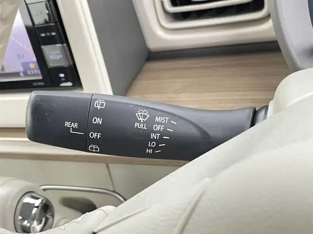 スズキ ラパン X 千葉県 2018(平30)年 4.7万km フォーンベージュメタリック/ホワイト2トーンルーフ 禁煙車/衝突軽減ブレーキ/横滑り防止装置/７型ワイドモニターナビ/フルセグ/Bluetooth接続/ＤＶＤ/ＣＤ再生可/バックカメラ/運転席シートヒーター/アイドリングストップ/プッシュスタート/HIDヘッドライト/オートライト/ビルトインETC/１４インチアルミホイール/運転席/助手席エアバッグ搭載