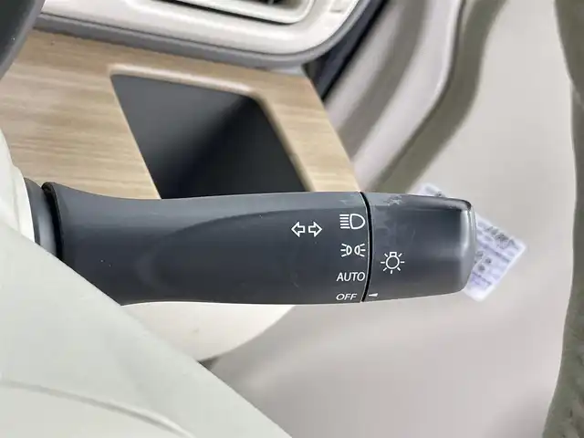 スズキ ラパン X 千葉県 2018(平30)年 4.7万km フォーンベージュメタリック/ホワイト2トーンルーフ 禁煙車/衝突軽減ブレーキ/横滑り防止装置/７型ワイドモニターナビ/フルセグ/Bluetooth接続/ＤＶＤ/ＣＤ再生可/バックカメラ/運転席シートヒーター/アイドリングストップ/プッシュスタート/HIDヘッドライト/オートライト/ビルトインETC/１４インチアルミホイール/運転席/助手席エアバッグ搭載