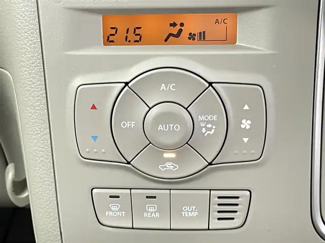 スズキ ラパン X 千葉県 2018(平30)年 4.7万km フォーンベージュメタリック/ホワイト2トーンルーフ 禁煙車/衝突軽減ブレーキ/横滑り防止装置/７型ワイドモニターナビ/フルセグ/Bluetooth接続/ＤＶＤ/ＣＤ再生可/バックカメラ/運転席シートヒーター/アイドリングストップ/プッシュスタート/HIDヘッドライト/オートライト/ビルトインETC/１４インチアルミホイール/運転席/助手席エアバッグ搭載