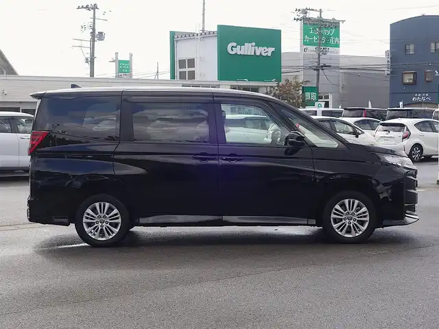 トヨタ ノア S－G 山形県 2022(令4)年 1.8万km アティチュードブラックマイカ 4WD/ワンオーナー/トヨタセーフティセンス/両側パワースライドドア/純正ナビ/　【DVD USB BT Miracast】/フルセグTV/バックカメラ/ETC/ステアリングスイッチ/レーダークルーズコントロール/シートヒーター/オートホールド/横滑り防止装置/LEDライト/フォグランプ/純正フロアマット/ドアバイザー/保証書、取説あり/スペアキーあり