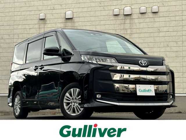 トヨタ ノア S－G 山形県 2022(令4)年 1.8万km アティチュードブラックマイカ 4WD/ワンオーナー/トヨタセーフティセンス/両側パワースライドドア/純正ナビ/　【DVD USB BT Miracast】/フルセグTV/バックカメラ/ETC/ステアリングスイッチ/レーダークルーズコントロール/シートヒーター/オートホールド/横滑り防止装置/LEDライト/フォグランプ/純正フロアマット/ドアバイザー/保証書、取説あり/スペアキーあり