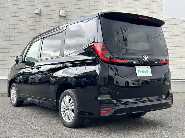 トヨタ ノア S－G 山形県 2022(令4)年 1.8万km アティチュードブラックマイカ 4WD/ワンオーナー/トヨタセーフティセンス/両側パワースライドドア/純正ナビ/　【DVD USB BT Miracast】/フルセグTV/バックカメラ/ETC/ステアリングスイッチ/レーダークルーズコントロール/シートヒーター/オートホールド/横滑り防止装置/LEDライト/フォグランプ/純正フロアマット/ドアバイザー/保証書、取説あり/スペアキーあり