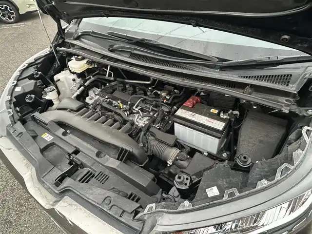 トヨタ ノア S－G 山形県 2022(令4)年 1.8万km アティチュードブラックマイカ 4WD/ワンオーナー/トヨタセーフティセンス/両側パワースライドドア/純正ナビ/　【DVD USB BT Miracast】/フルセグTV/バックカメラ/ETC/ステアリングスイッチ/レーダークルーズコントロール/シートヒーター/オートホールド/横滑り防止装置/LEDライト/フォグランプ/純正フロアマット/ドアバイザー/保証書、取説あり/スペアキーあり