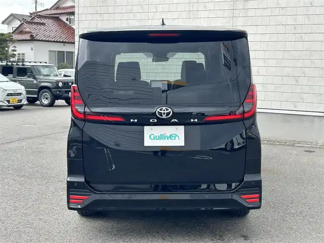 トヨタ ノア S－G 山形県 2022(令4)年 1.8万km アティチュードブラックマイカ 4WD/ワンオーナー/トヨタセーフティセンス/両側パワースライドドア/純正ナビ/　【DVD USB BT Miracast】/フルセグTV/バックカメラ/ETC/ステアリングスイッチ/レーダークルーズコントロール/シートヒーター/オートホールド/横滑り防止装置/LEDライト/フォグランプ/純正フロアマット/ドアバイザー/保証書、取説あり/スペアキーあり