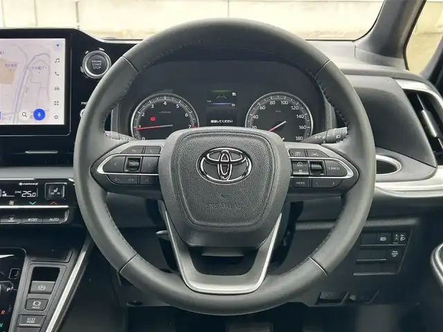 トヨタ ノア S－G 山形県 2022(令4)年 1.8万km アティチュードブラックマイカ 4WD/ワンオーナー/トヨタセーフティセンス/両側パワースライドドア/純正ナビ/　【DVD USB BT Miracast】/フルセグTV/バックカメラ/ETC/ステアリングスイッチ/レーダークルーズコントロール/シートヒーター/オートホールド/横滑り防止装置/LEDライト/フォグランプ/純正フロアマット/ドアバイザー/保証書、取説あり/スペアキーあり