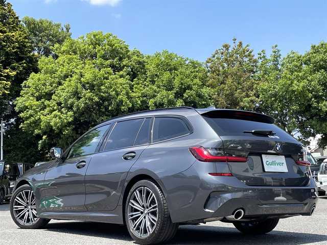 ＢＭＷ ＢＭＷ ３２０ｄ xDrive ツーリング Mスポーツ EDジョイ+ 東京都 2021(令3)年 0.8万km ミネラルグレー ワンオーナー/純正ナビ/ハイラインパッケージ/・電動ランバーサポート（前席）/・ブラック革シート/ドライビングアシストプロフェッショナル/・アクティブクルーズコントロール/・ステアリング/レーンコントロールアシスト/・レーンディバ―チャーウォーニング/・レーンチェンジウォーニング/全周囲カメラ/12.3インチマルチディスプレイメーターパネル/パワーシート（前席）/シートヒーター（前席）/パワーバックドア/純正18インチホイール/アダプティブLEDヘッドライト/前後ドライブレコーダー/保証書/取扱説明書/点検記録簿/スペアキー