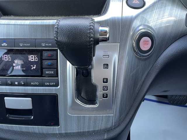 日産 エルグランド 250ハイウェイスター 宮城県 2014(平26)年 11.9万km ブリリアントホワイトパール (株)IDOMが運営する【じしゃロン仙台店】の自社ローン専用車両になりますこちらは現金またはオートローンご利用時の価格です。自社ローンご希望の方は別途その旨お申付け下さい/両側パワースライドドア/パワーシート/バックカメラ/クルーズコントロール/Bluetooth/電動リアゲート