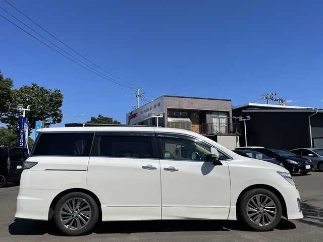 日産 エルグランド 250ハイウェイスター 宮城県 2014(平26)年 11.9万km ブリリアントホワイトパール (株)IDOMが運営する【じしゃロン仙台店】の自社ローン専用車両になりますこちらは現金またはオートローンご利用時の価格です。自社ローンご希望の方は別途その旨お申付け下さい/両側パワースライドドア/パワーシート/バックカメラ/クルーズコントロール/Bluetooth/電動リアゲート
