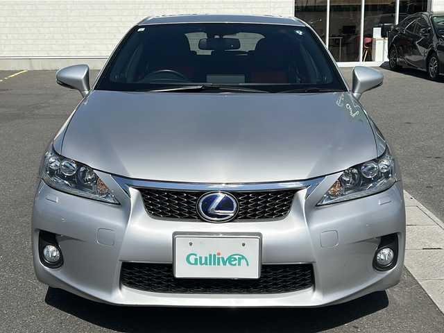 レクサス ＣＴ 200h Fスポーツ 香川県 2011(平23)年 5.1万km シルバーマイカメタリック 純正ナビ/フルセグテレビ/CD/DVD再生機能/バックカメラ/運転席シートヒーター/サンルーフ/オートライト/ステアリングヒーター/スペアキー/ETC
