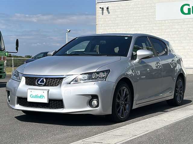 レクサス ＣＴ 200h Fスポーツ 香川県 2011(平23)年 5.1万km シルバーマイカメタリック 純正ナビ/フルセグテレビ/CD/DVD再生機能/バックカメラ/運転席シートヒーター/サンルーフ/オートライト/ステアリングヒーター/スペアキー/ETC